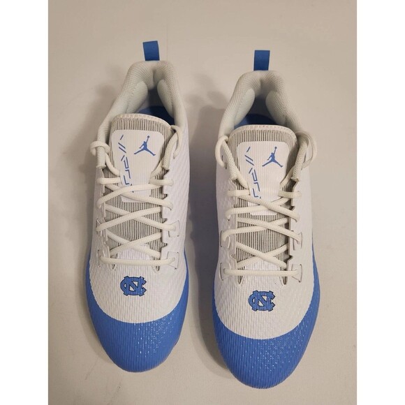 unc football shoes